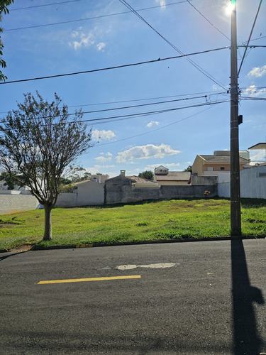 Vendo 3 Lotes No Village Saint Claire. Creci:290463