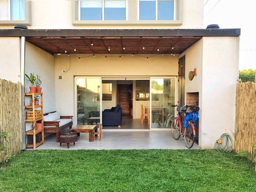 Duplex De Calidad En City Bell A La Venta