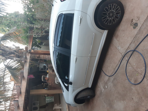 Imagem 1 de 6 de Fiat Punto 2014 1.8 16v Sporting Flex Dualogic 5p