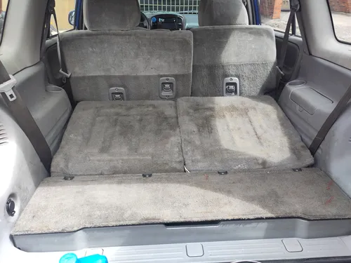Es Una Camioneta 7 Puestos Con Un Motor V6