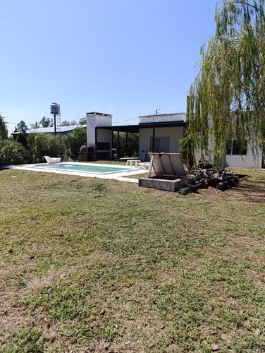 Casa En Venta - 2 Dormitorios 1 Baño - Oliveros