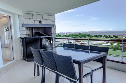 Apartamento 4 Dormitorios En Suite. Veramansa