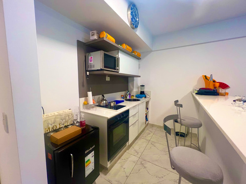 Venta De Excelente 2 Ambientes C/ Amenities Y Cochera En Puerto Madero
