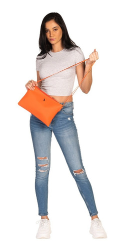 Imagen 2 de 7 de Crossbody Hpc Polo Con Logo Bordado