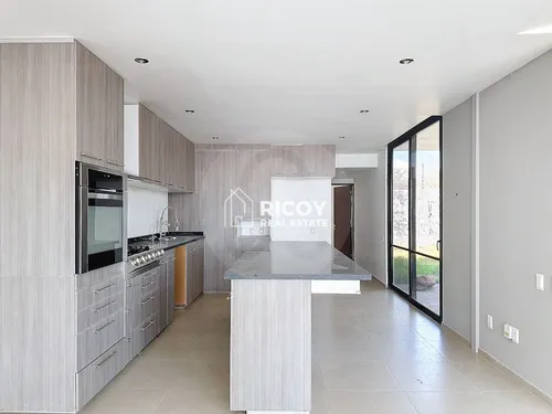 Casa En Venta En Juriquilla