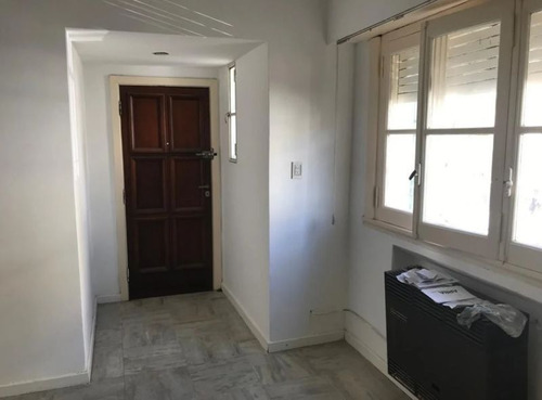 Imagen 2 de 15 de Casa En Venta En Ramos Mejía