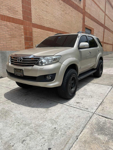 Toyota Fortuner .