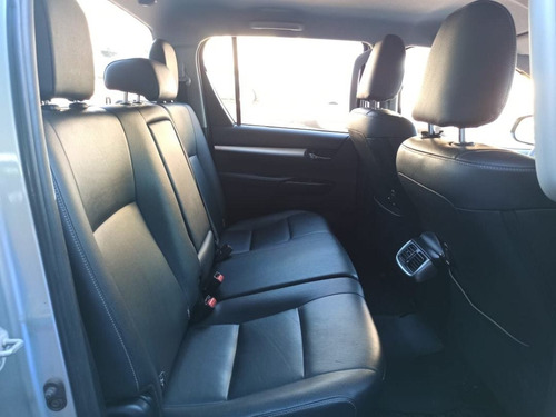 Imagem 8 de 11 de Toyota Hilux Cd Srv 4x4 At 2.8 Tb