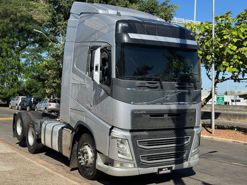 Volvo Fh 460 6x2 T.a - Automático