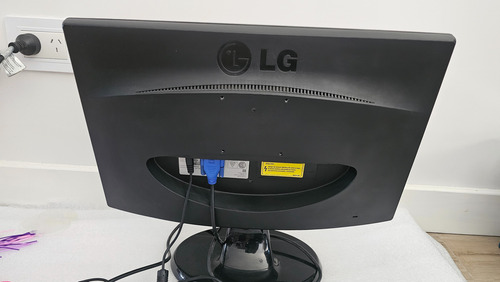Monitor Lg Flatron W1943se. Cable Vga. Usado. No Envío Negro (Usado)