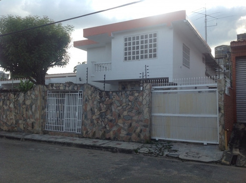 Imagen 1 de 20 de Casa Comercial De Dos Plantas En Venta, Sector San José De Tarbes437663