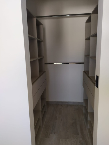 Imagen 24 de 25 de Vendo Departamento 3 Dormitorios - Cochera - Complejo Con Pileta