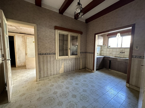 Venta - Casa Con Fondo Libre