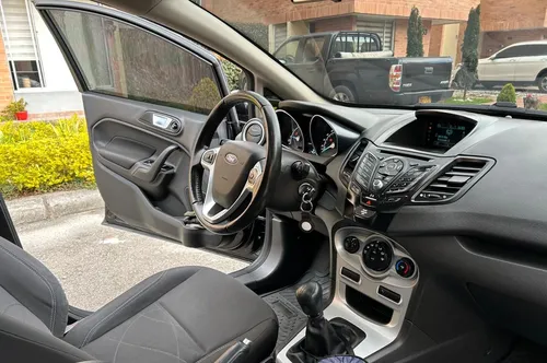 Ford Fiesta 1.6 Hatchback Se