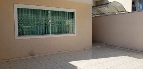 Excelente Oportunidade Para Você Que Sonhe Em Morar Em Um Sobrado Com 3 Suítes, 3 Vagas, Jardim, Próximos Aos Melhores Colégios, Mercados E Farmácias E A 600 Metros De São Caetano E Da Vila Zelina.