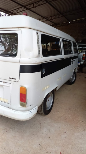 Kombi Ano 2006 1.4 Flex 8v Passageiros 11 Lugares