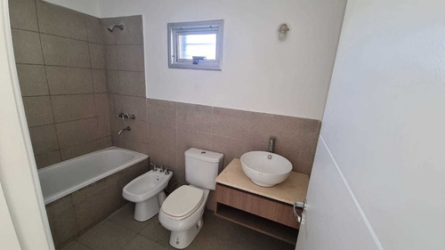 Imagen 8 de 14 de Casa En Altos De Rivera