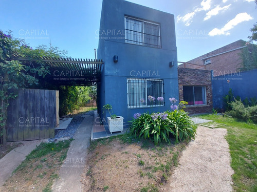 Buena Casa A Pocas  Cuadras  De La Playa En La Barra 