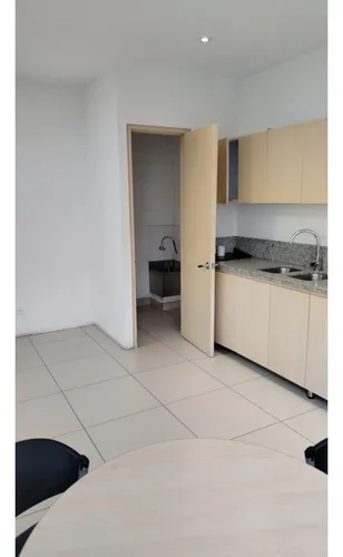 Oficina Amoblada En Arriendo, Sector Los Monjes, Excelente Ubicacion