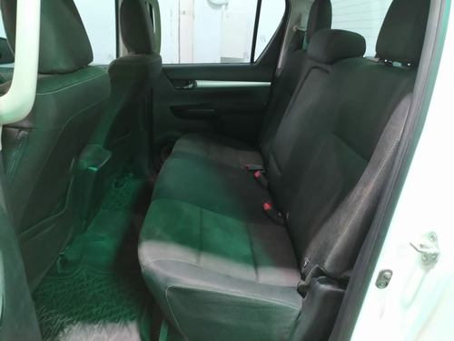 Imagen 6 de 6 de Toyota Hilux 2.4 C/d Sr 150cv 4x2