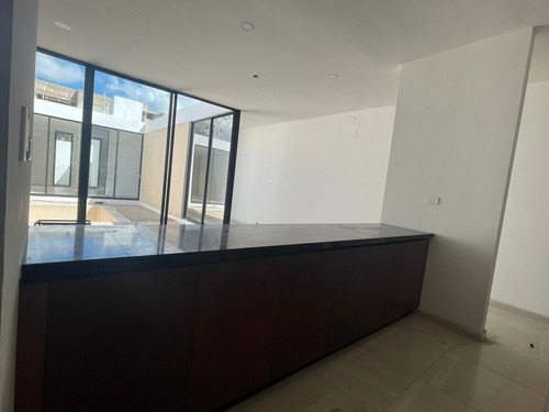 Casa En Venta De Un Piso Dos Recamaras En Temozón Norte