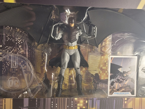 Batman( Con Planeador)the Thirteen Hour -dc-mc Farlane Toys (Usado)