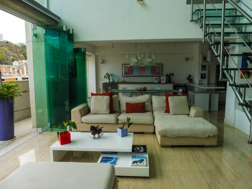 Ss: Vende Apartamento 24-6297 En Mesetas De Santa Rosa De Lima De 220 M2, 4h/3b/3pe
