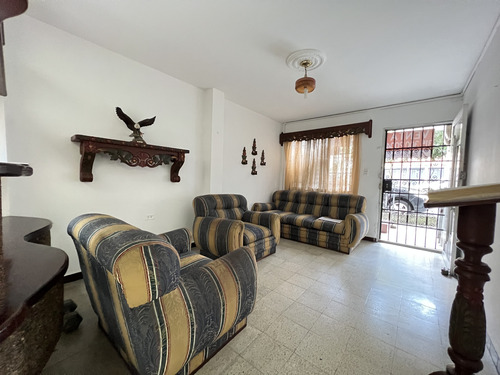 Casa En Venta En Envigado - La Magnolia 