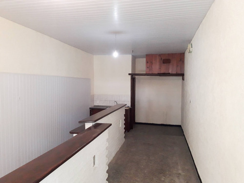 Venta Local Comercial Brazo Oriental - Av. Dr. Luis A. De Herrera
