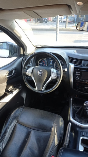 Imagen 7 de 15 de Nissan Frontier 2.8 Le 4x2 Manual 2018 Unico Dueño Gris