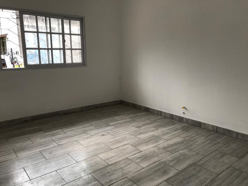 Imagen 2 de 5 de Tipo Casa De 2 Ambientes Planta Baja Al Frente