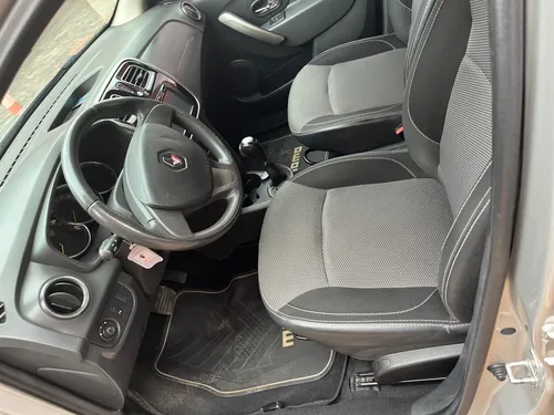 Renault Logan 1.6 Privilege / Intens