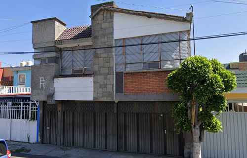 Venta De Casa En Calle Del Risco, La Hacienda, Puebla. Hmb74