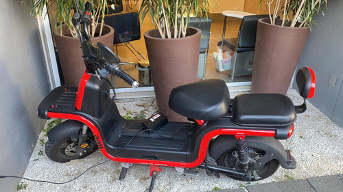 Imagem 1 de 14 de Moto Elétrica