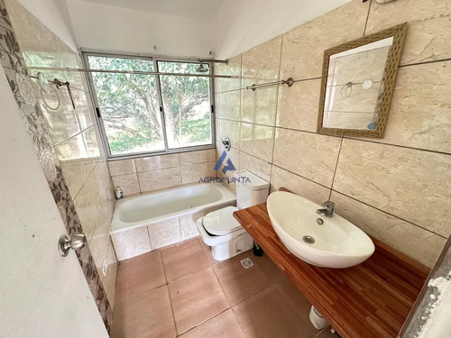 Casa 3 Dormitorios Y Servicio En Barrio Golf
