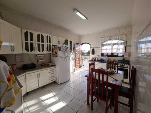 Imagem 3 de 15 de Sobrado Para Venda Em Mogi Das Cruzes, Jardim Camila, 4 Dormitórios, 1 Suíte, 3 Banheiros, 2 Vagas - So593_2-1226693