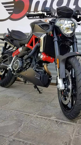 Aprilia Shiver 900