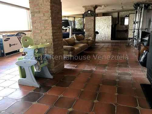 Bella Casa En Venta En Alta Hatillo