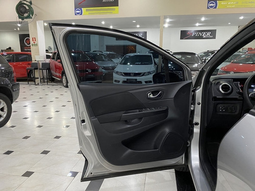 Imagem 14 de 15 de Renault Captur 1.3 Zen Tce Flex 4p X-tronic C/ Start Stop