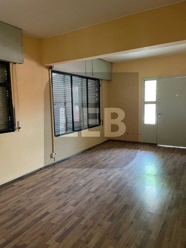 Casa Familiar En Venta Por El Centro De Durazno