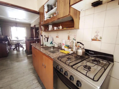 Ph En Venta - 7 Dormitorios 5 Baños - Parque Chacabuco