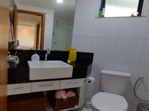 Imagem 8 de 10 de Ótimo Apartamento De 3 Quartos Em Costa Azul - Ap00340 - 70589078