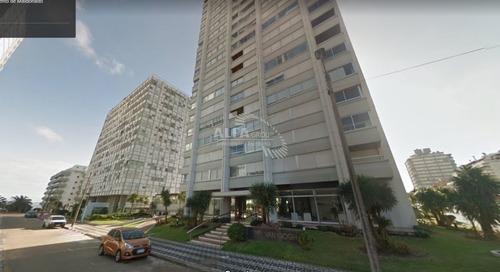 Imagen 1 de 18 de Apartamento En Venta En Punta Del Este