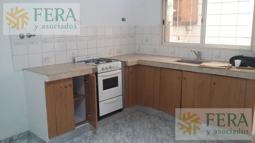 Imagen 4 de 7 de Venta De Departamento Tipo Duplex 4 Ambientes En Bernal ( 25505)