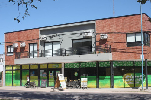 Salon Nueva Zona Universitaria Reconquista