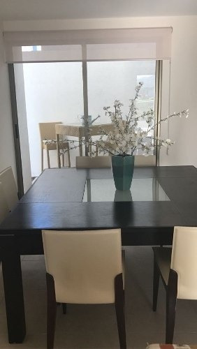 Casa En Venta Con 3 Recamaras, Estacionamiento Para 2 Autos.