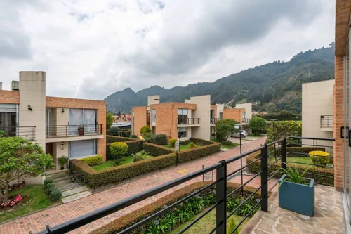 Casa En Arriendo/venta En Barrio Fonqueta. Cod V22109