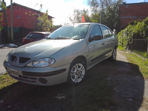 Renault Megane 1.6 16v Nafta