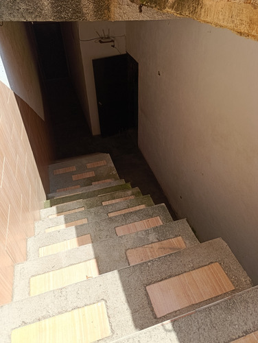 Local En Venta A Pie De Calle Av. Las Ferias Clientes D. (lp