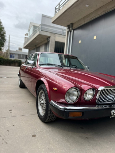 Jaguar Xj6